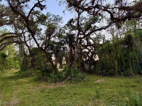 Secretariat Drive, Labelle, FL 33935