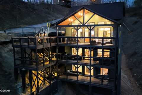 309 Pinnacle Drive, Gatlinburg, TN 37738