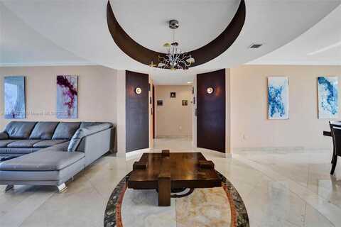 19111 Collins Ave, Sunny Isles Beach, FL 33160