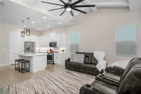 7235 Saona, NAPLES, FL 34113