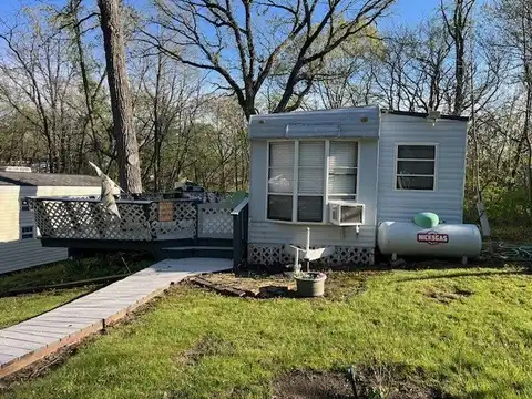 2795 E 28th Lot 324 Road, Seneca, IL 61360