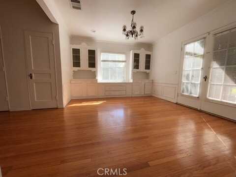 471 Woodward Boulevard, Pasadena, CA 91107
