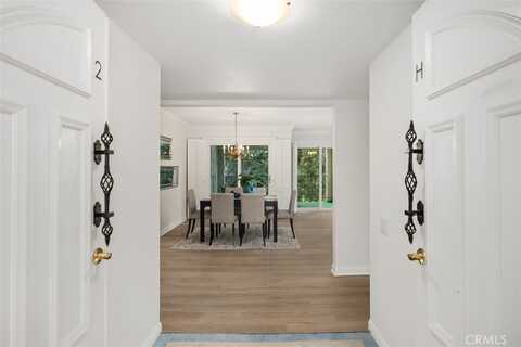 5519 Paseo Del Lago E, Laguna Woods, CA 92637