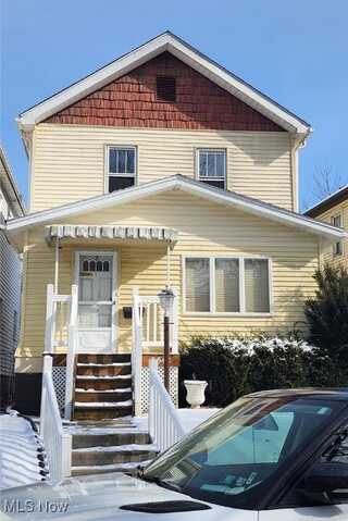 542 Cedar Avenue, Steubenville, OH 43952