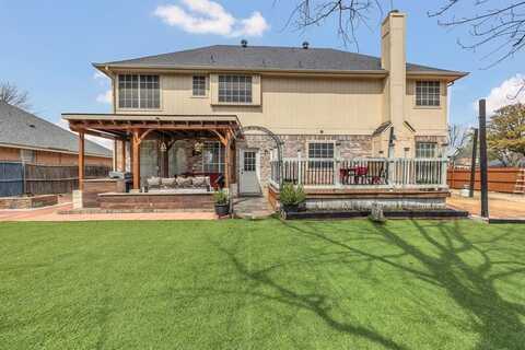 701 Crystal Lane, Hurst, TX 76054