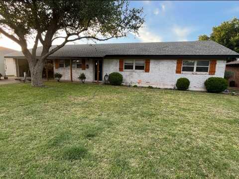 3214 Lockheed Dr, Midland, TX 79701