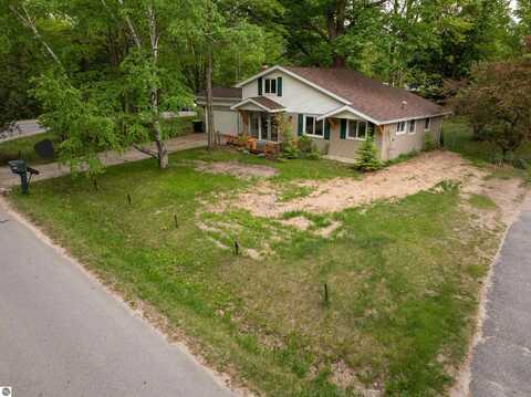 4177 Seminole Street, Gladwin, MI 48624
