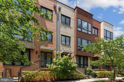 129 CAMBRIA WALK, ALEXANDRIA, VA 22304