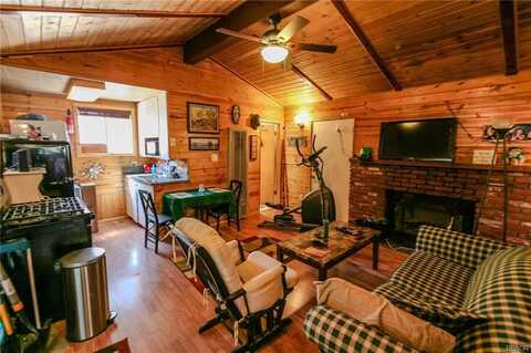 487 Imperial Avenue, Sugarloaf, CA 92386