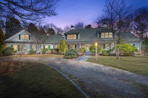 10 Wintergreen Lane, Sandwich, MA 02563