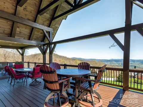 306 Dancing Bear Drive, Hendersonville, NC 28792