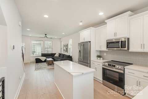 5048 York Park Lane, Charlotte, NC 28217