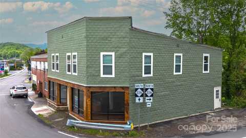 23 N 226 Highway, Bakersville, NC 28705