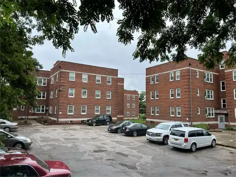 4200 Grand Avenue, Des Moines, IA 50312