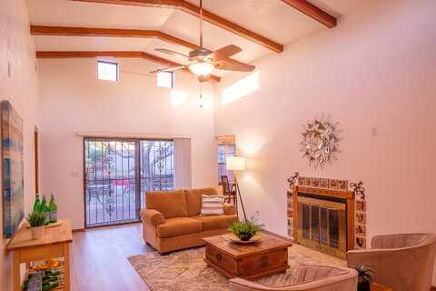 828 HOPE Place NE, Albuquerque, NM 87123