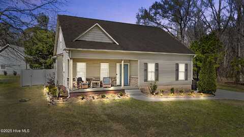 75 Victoria Drive, Chocowinity, NC 27817