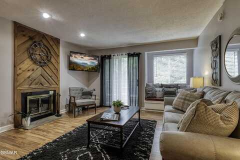 1260 Ski View Drive, Gatlinburg, TN 37738