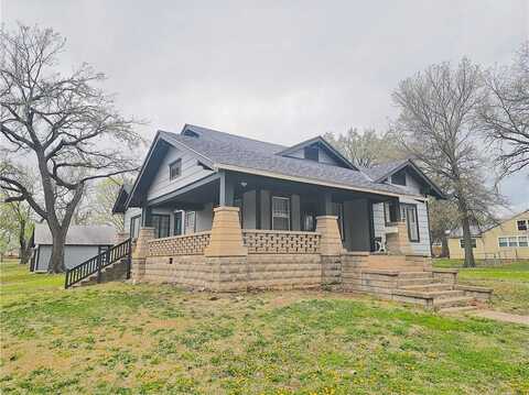 511 S State Street, Yates Center, KS 66783