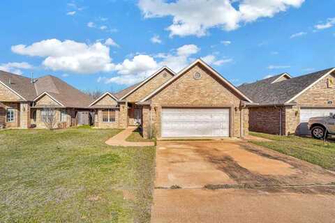 41 NW Heatherstone, Lawton, OK 73505