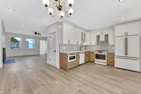 7 Deal Lake Court, Asbury Park, NJ 07712