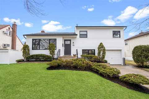 4005 Demont Road, Seaford, NY 11783