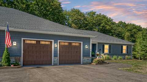 3 Nautical Way, Gray, ME 04039
