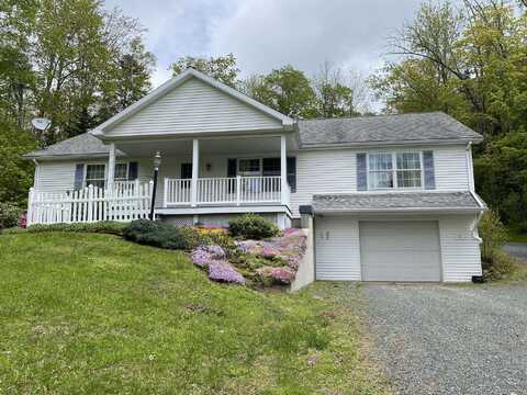 17 Old Town Road, Dover, VT 05356