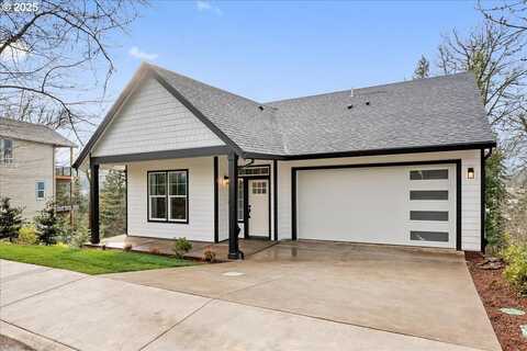 737 SE FOREST GLEN RD, Estacada, OR 97023
