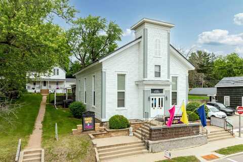145/147 E Montello Street, Montello, WI 53949