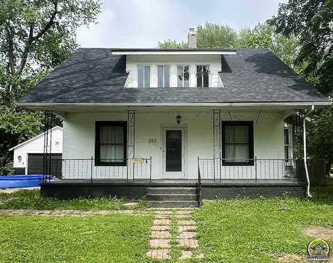 222 S 6th St, Osage City, KS 66523