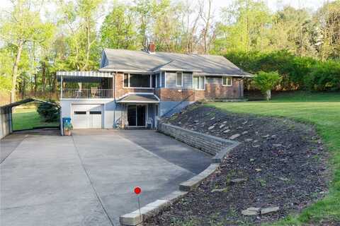 749 School St, Crescent, PA 15046
