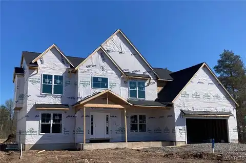5716 Dorothy Circle, Clarence, NY 14032