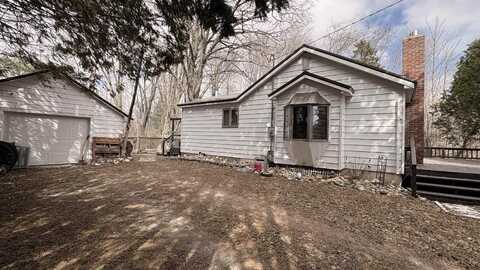 11275 E Gladwin, Gladwin, MI 48624