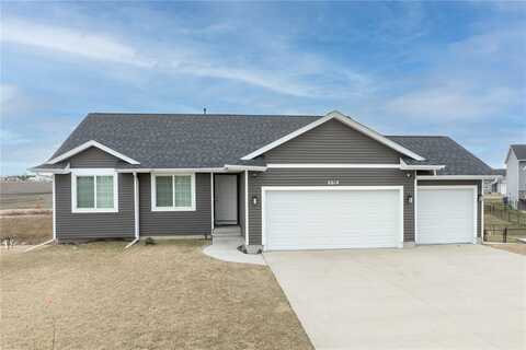 6614 Scarlet Rose Circle SW, Cedar Rapids, IA 52404