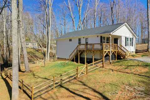 16 Spring Street, Candler, NC 28715
