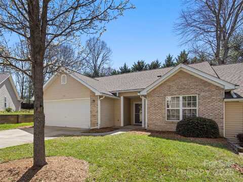 324 Wiltshire Circle, Fletcher, NC 28732