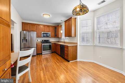 7 PELICAN, THOROFARE, NJ 08086
