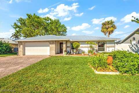 2215 Club House Road, North Fort Myers, FL 33917