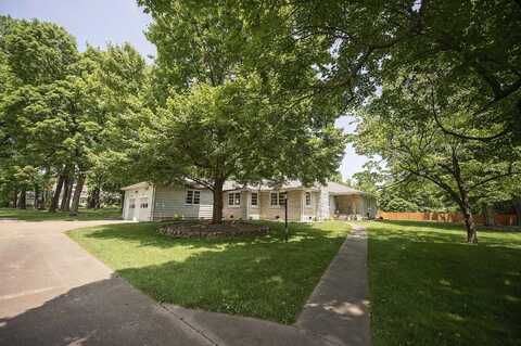 1471 E Bennett Street, Springfield, MO 65804