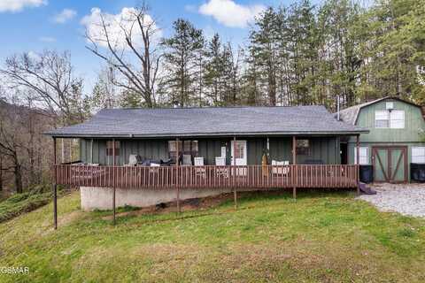 1421 Tiffany Cove Way, Sevierville, TN 37862
