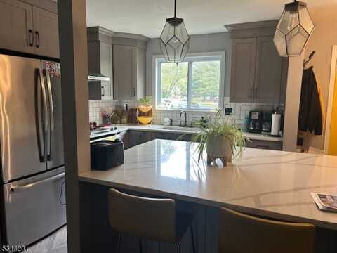 5 Shady Ln, Hardyston, NJ 07419