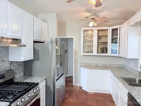 2011 GlenForest Drive, Prattville, AL 36067