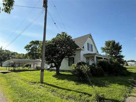 208 N Charles Street, Beecher City, IL 62414