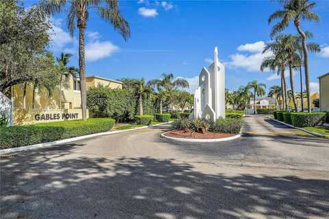 6850 SW 45th Ln, Miami, FL 33155