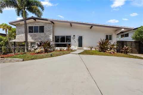 2413 Sugarloaf Ln, Fort Lauderdale, FL 33312