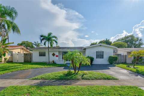 714 S Rainbow Dr, Hollywood, FL 33021
