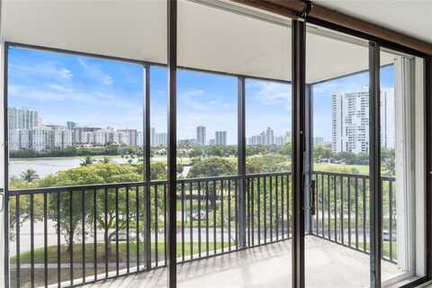 3475 N Country Club Dr, Aventura, FL 33180