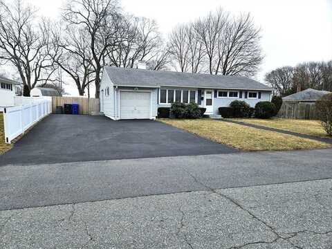 50 Riley Drive, East Providence, RI 02915