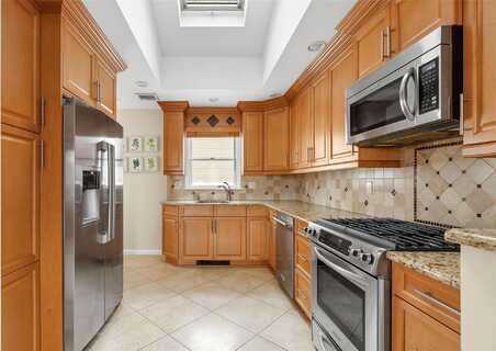 7 Baldwin Boulevard, Bayville, NY 11709