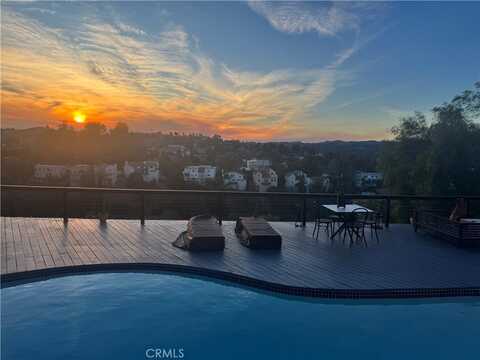 5177 Medina Road, Woodland Hills, CA 91364